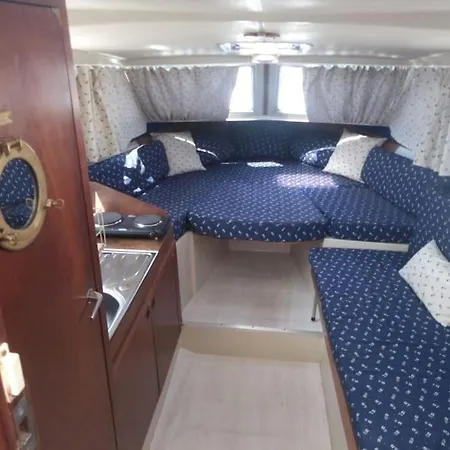 보트호텔 Bateau Entre Terre Sauvage Et 생트마리라메르